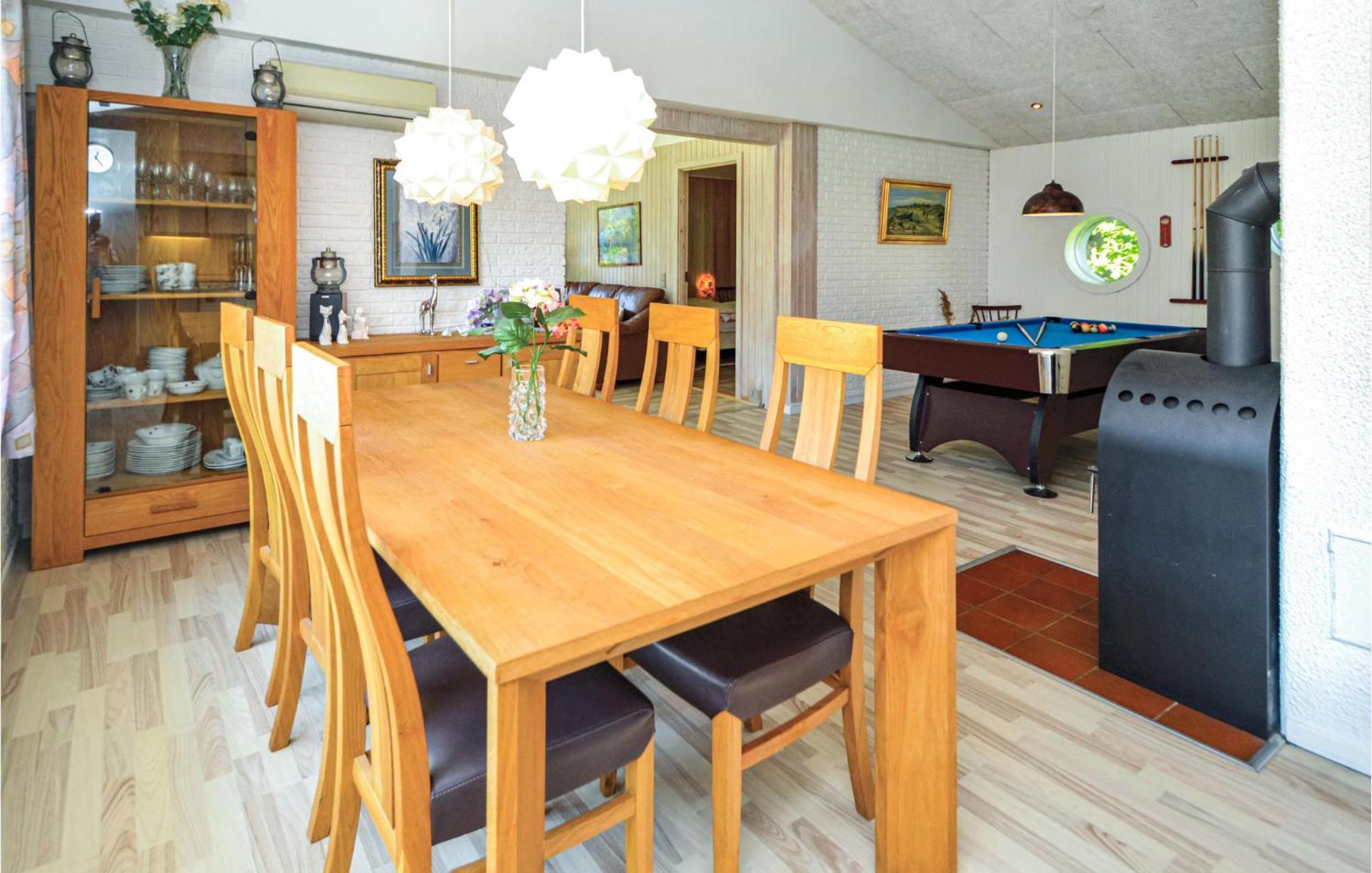 Amazing Home In Blavand With Sauna Экстерьер фото