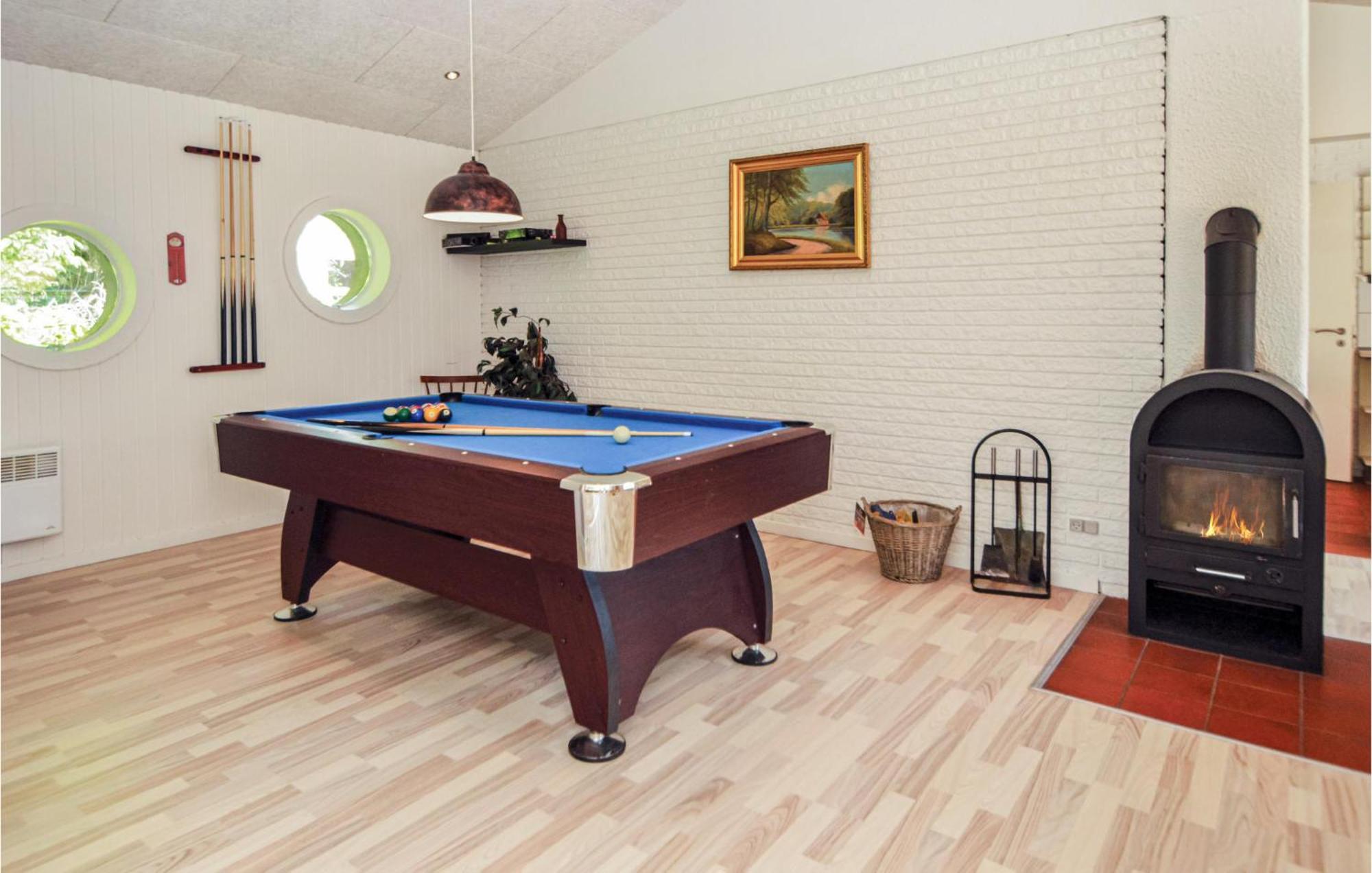Amazing Home In Blavand With Sauna Экстерьер фото